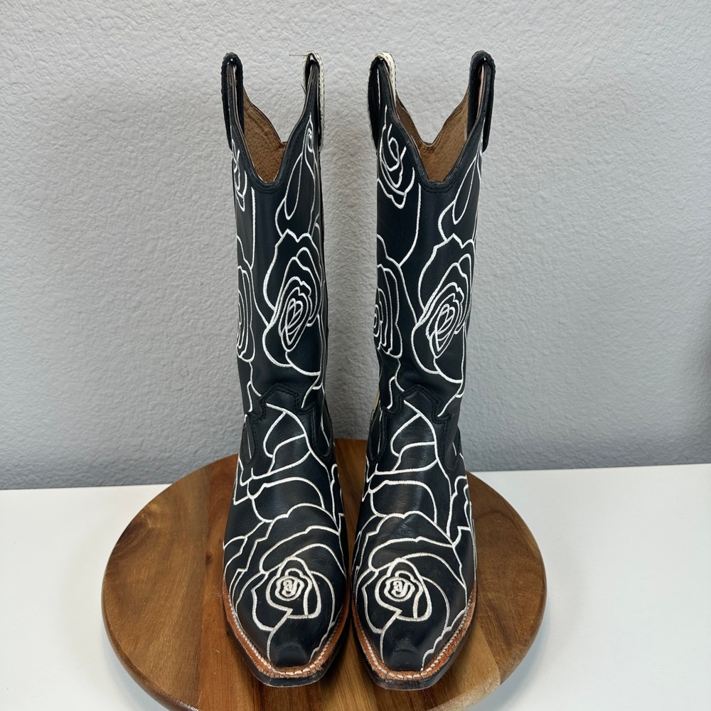 Olivia Bennett by Twisted X Black White Rose Embroidered Western Boots Snip Toe - Picture 3 of 9